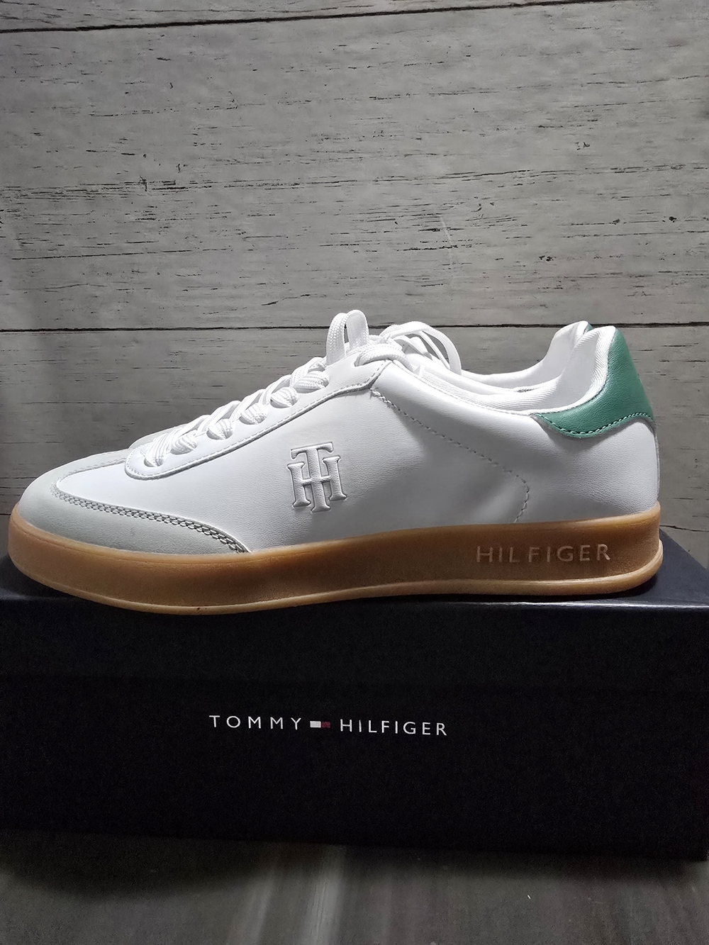Tommy Hilfiger Sarhli White Teal Sneakers Womens 10 New In Box